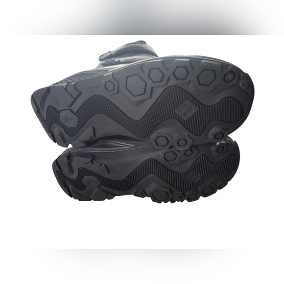All In Motion Kids Waterproof Black Winter Boots--Size 2 - Picture 3 of 6